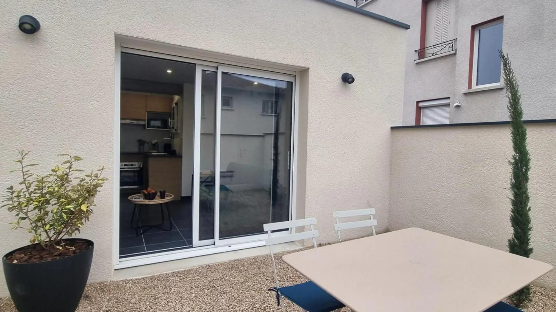 Сasa de vacaciones Gite Cosy Pour 2 A Montrond-Les-Bains Avec Parking Privatif - Fr-1-496-342