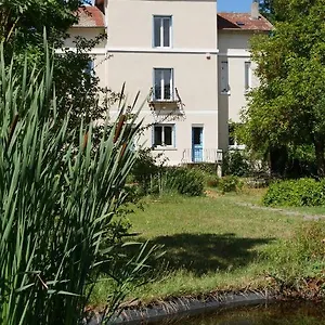 Bed & Breakfast D'hotes Les Bruyeres, Montrond-les-Bains